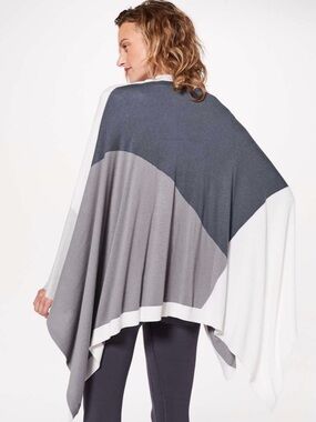 lululemon | Silk Blend Hatha Colorblock Wrap | Sz One Size Fits All